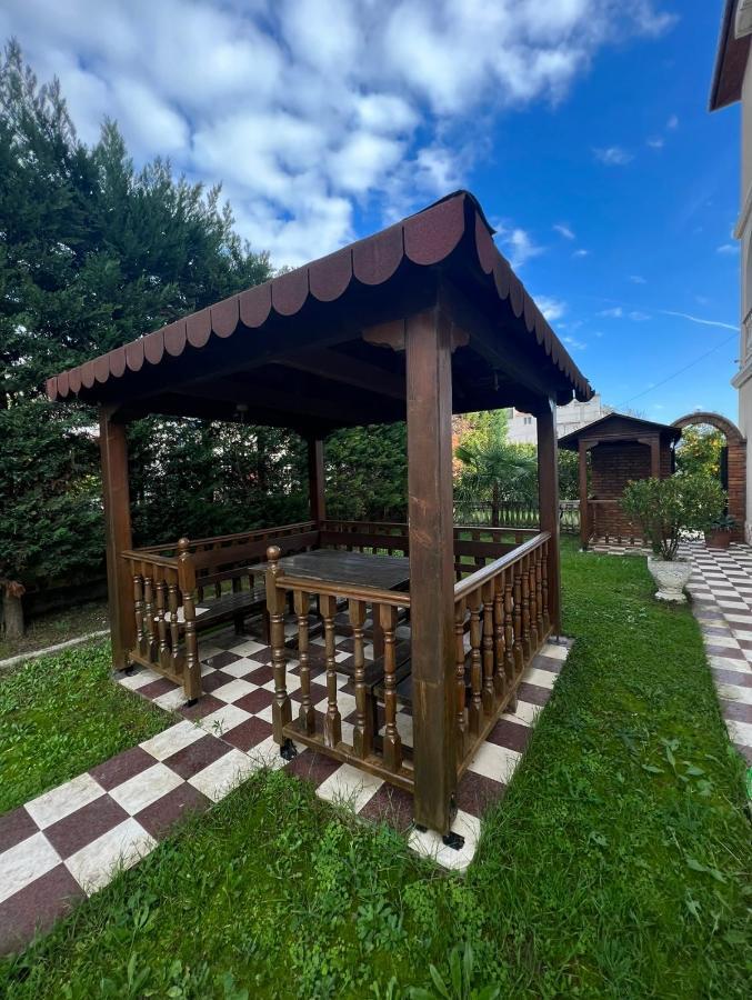 Guest House Pulake Berat Exterior photo