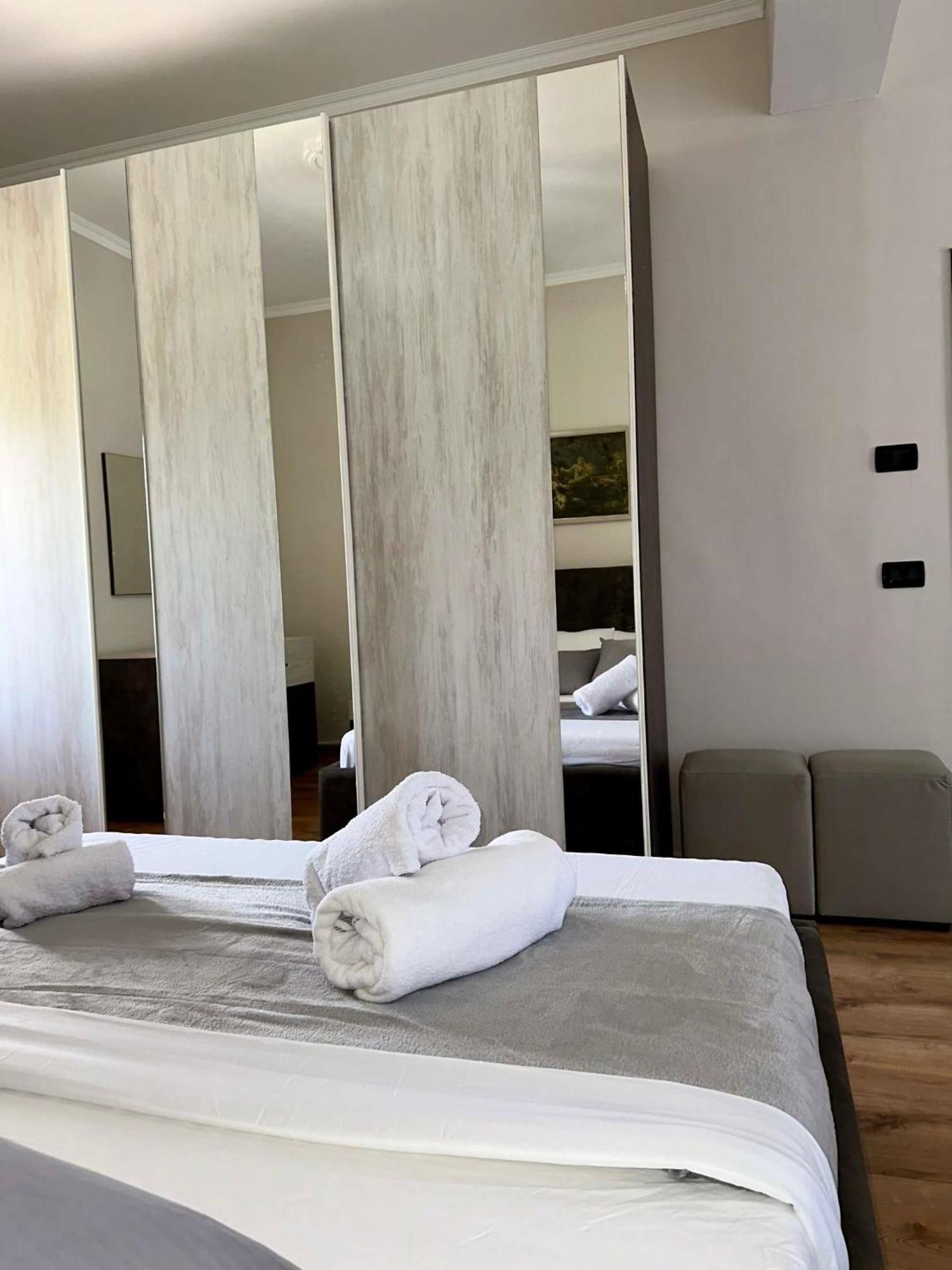 Guest House Pulake Berat Exterior photo